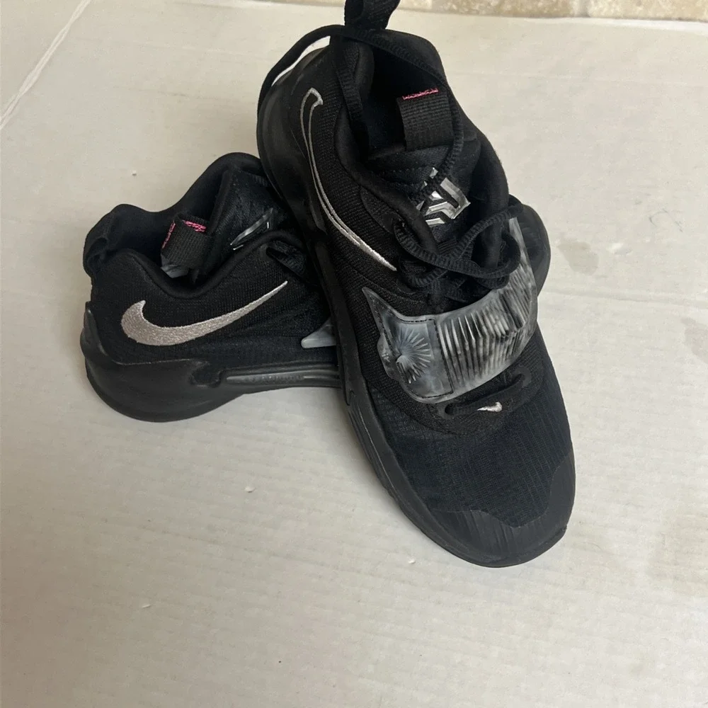 Nike‎ Zoom Freak 3 GS 'Black Metallic Silver' DB4158-002 4.5Y No Box.